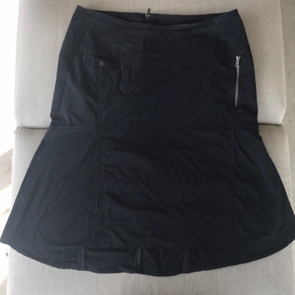 Royal Robbins Black Skirt - Picture 2 of 2